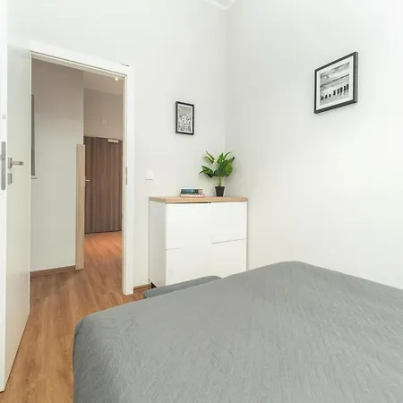 شقة Comfortable By The *