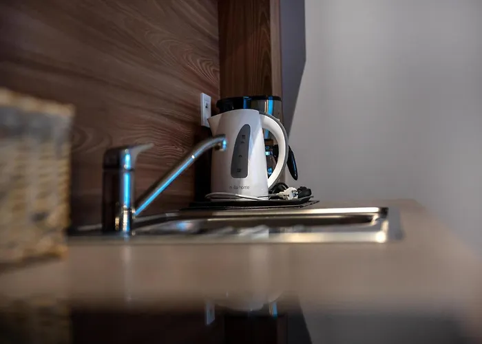 Comfortable By The شقة بوبيروفو